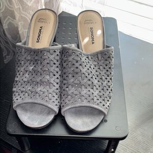 Sonoma Women's Perforated Gray Mules